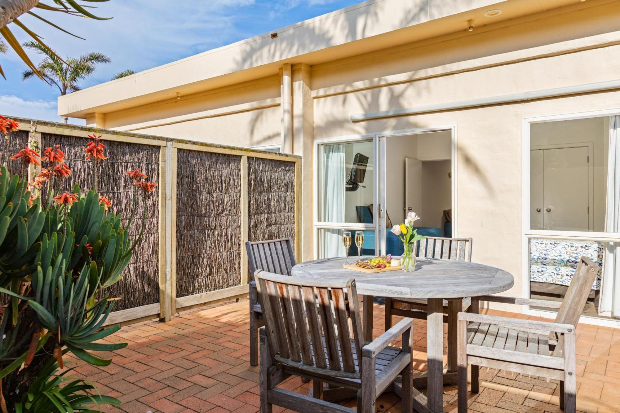 Ocean Beach Motor Lodge Gisborne Eksteriør billede